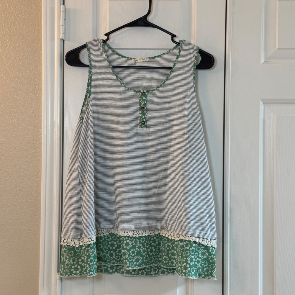 Hem & Thread Sleeveless Flowy Striped Tunic Top with Green Floral & Lace Size L